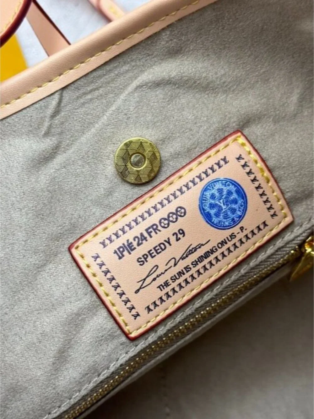 NWT - Louis Vuitton Authentic Bags - Picture 9 of 9